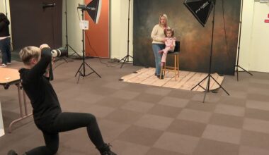 un shooting photo proposé à des femmes bénéficiaires du Secours populaire