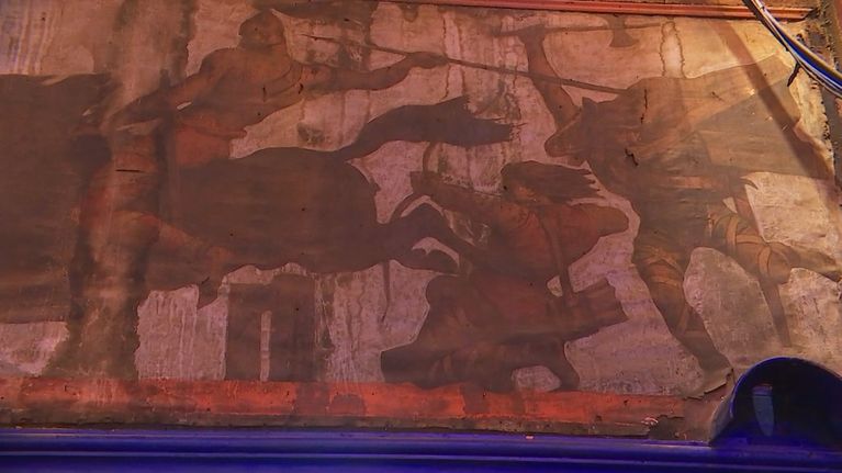 Une partie des fresques murales qui vont être restaurées. - TF1