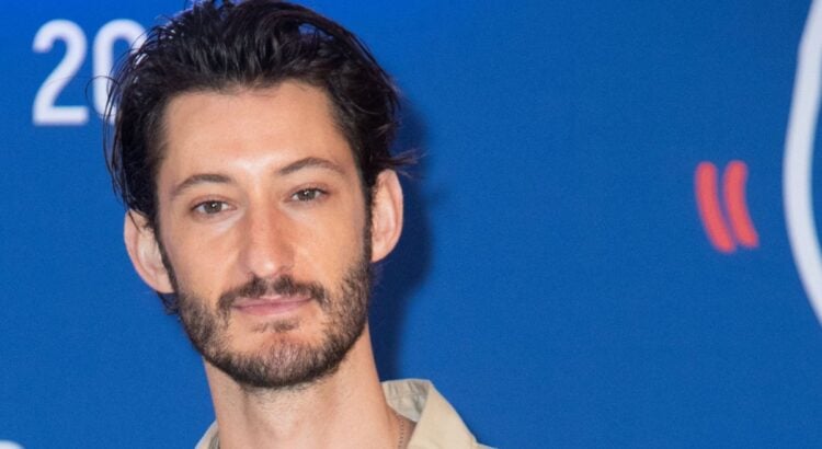 Pierre Niney cash sur le métier d'acteur pour la promo de "Gourou": "On manipule les émotions des gens"