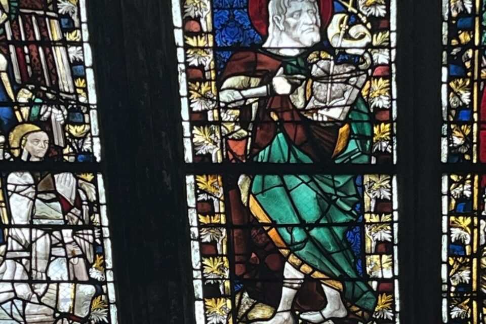 Oups, il a le buste à l'envers !