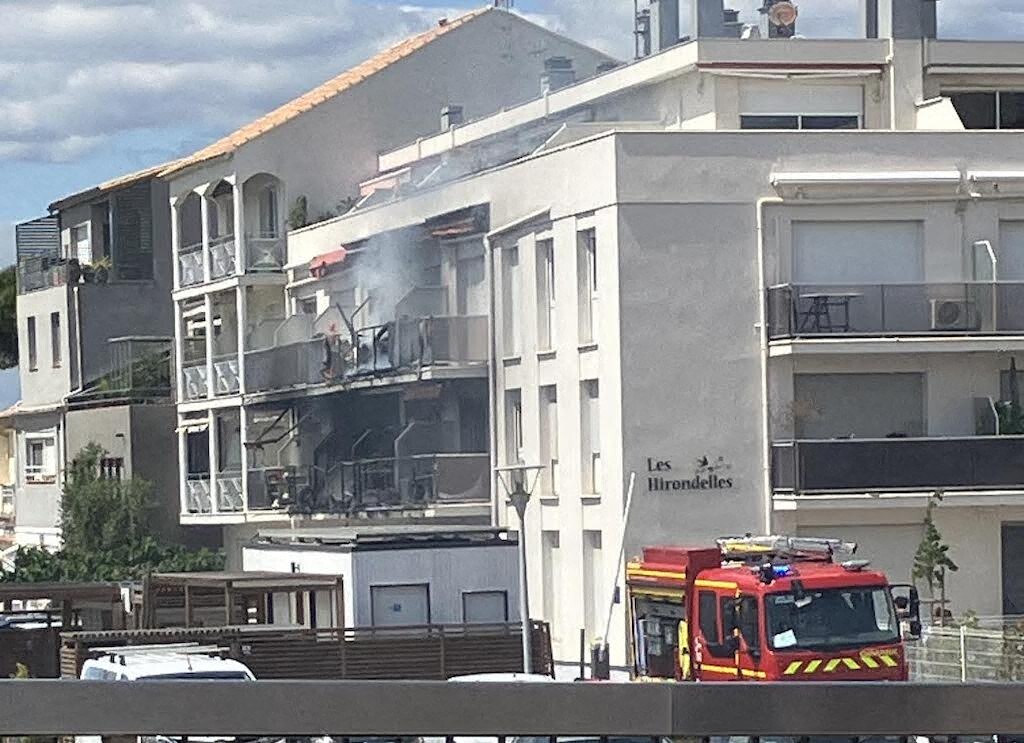 EN IMAGES : un incendie rapidement maîtrisé par les pompiers à Palavas-les-Flots