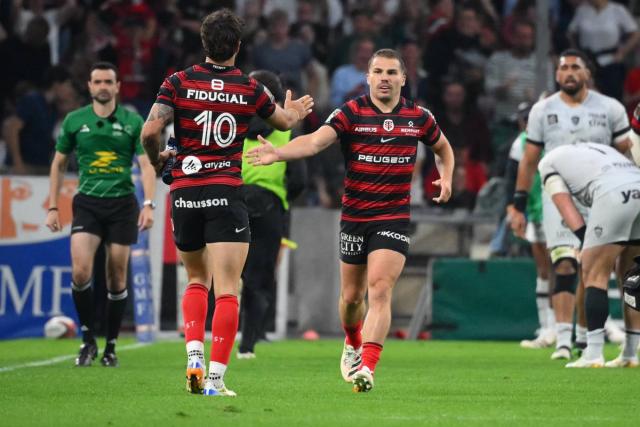 À Toulouse, une charnière Dupont-Ntamack retrouvée et rassurante pour mieux aborder la fin de la saison en Top 14