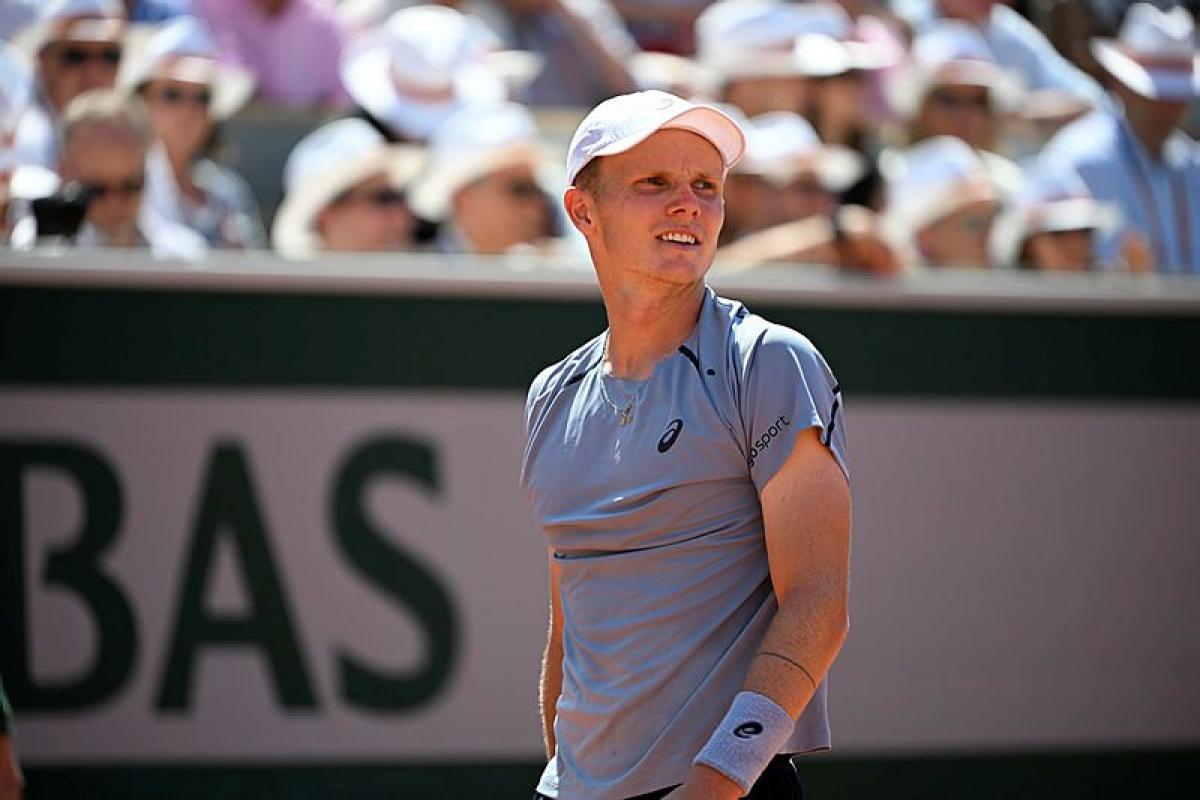 Battu en qualifications et repêché après le forfait d'Arthur Fils, Jesper de Jong est l'invité surprise des huitièmes à Roland-Garros - L'Équipe