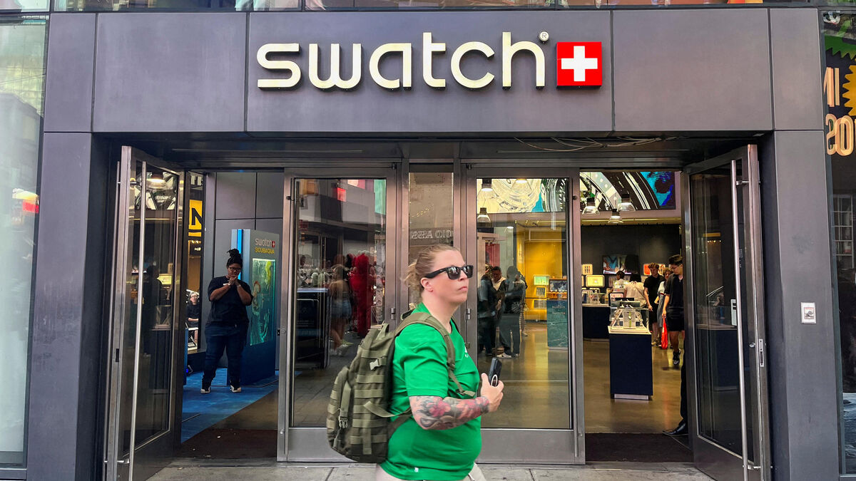 Paris, Toulouse, Marseille… Pourquoi des centaines de personnes campent depuis plusieurs jours devant des magasins Swatch