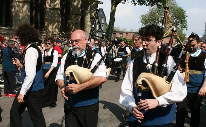 La Fête de la Saint-Yves, un incontournable dans une ville dont les habitants seraient 40 % à posséder des origines bretonnes !