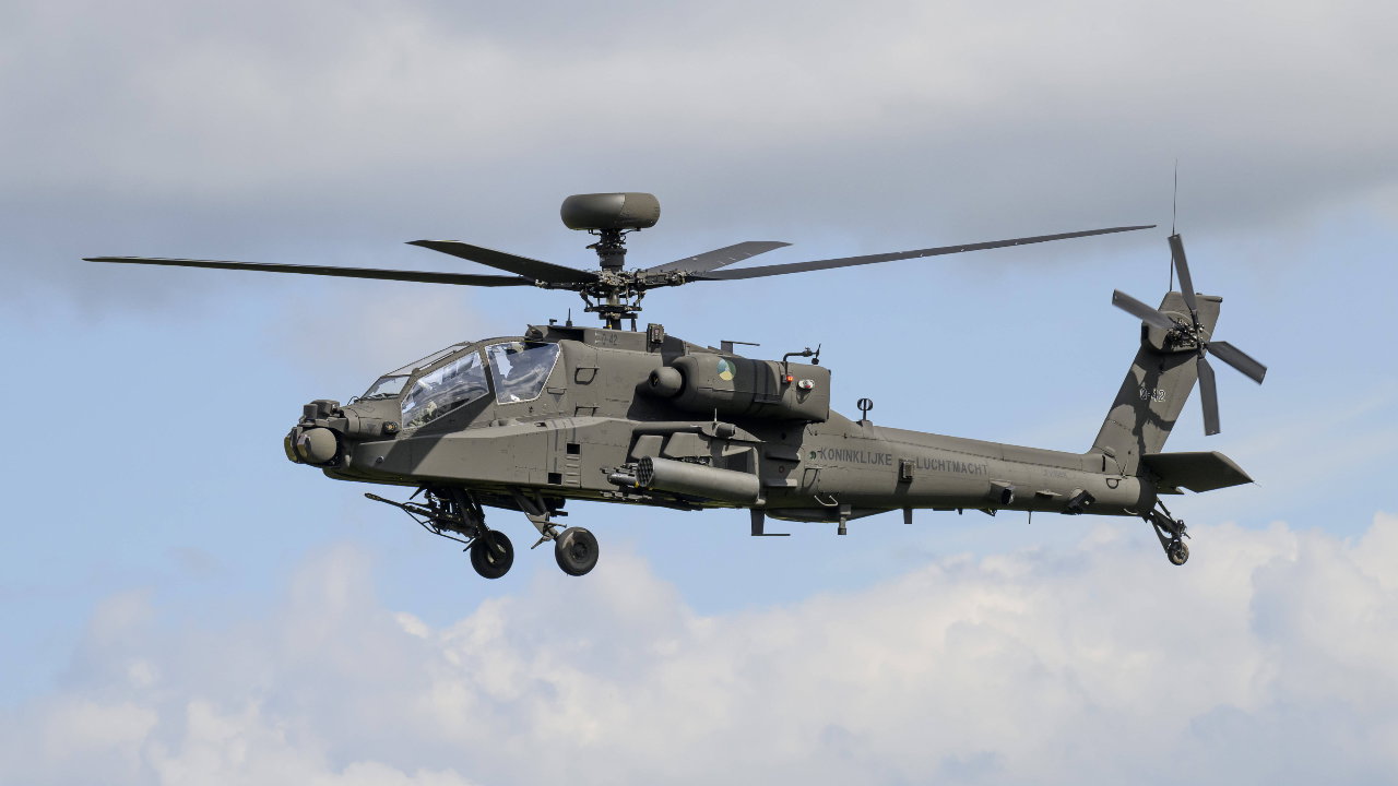 Le Royaume-Uni investit des millions dans des drones autonomes destinés à soutenir les hélicoptères Apache - Business AM