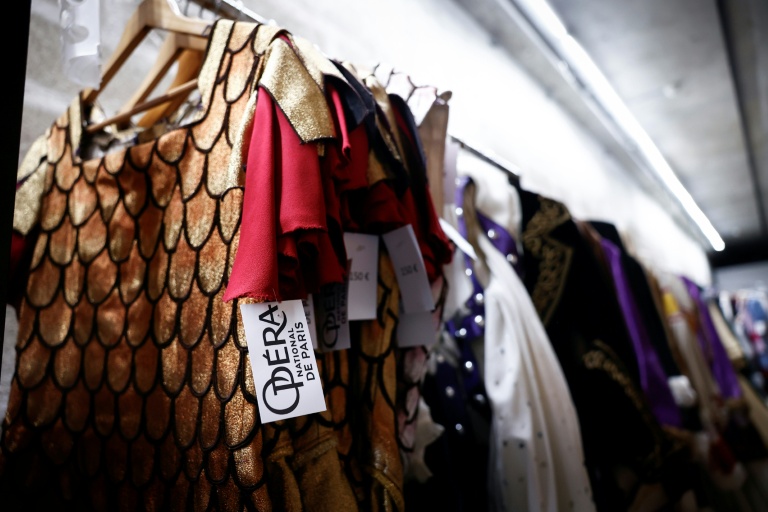 Attention pièces uniques ! L'Opéra de Paris brade ses costumes