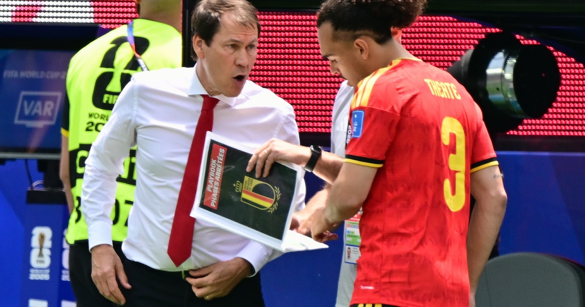 Avis de l'expert - On n'aurait pas fait monter Theate pour Lukaku: comme un air de déjà-vu de Belgique -Ukraine