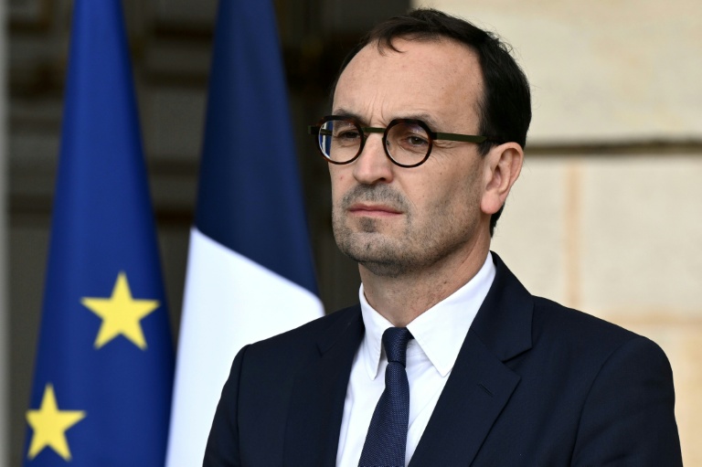 Dette "intenable" à la mairie de Bordeaux, risque de tutelle, selon Cazenave