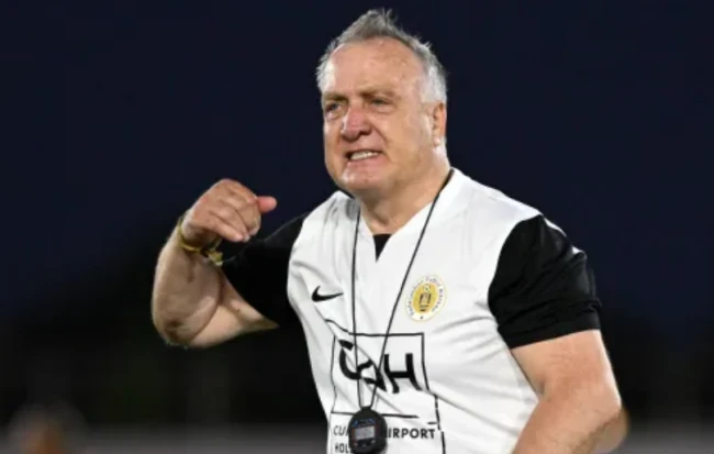 L'entraîneur Dick Advocaat possède une vaste expérience en matière d'entraînement.