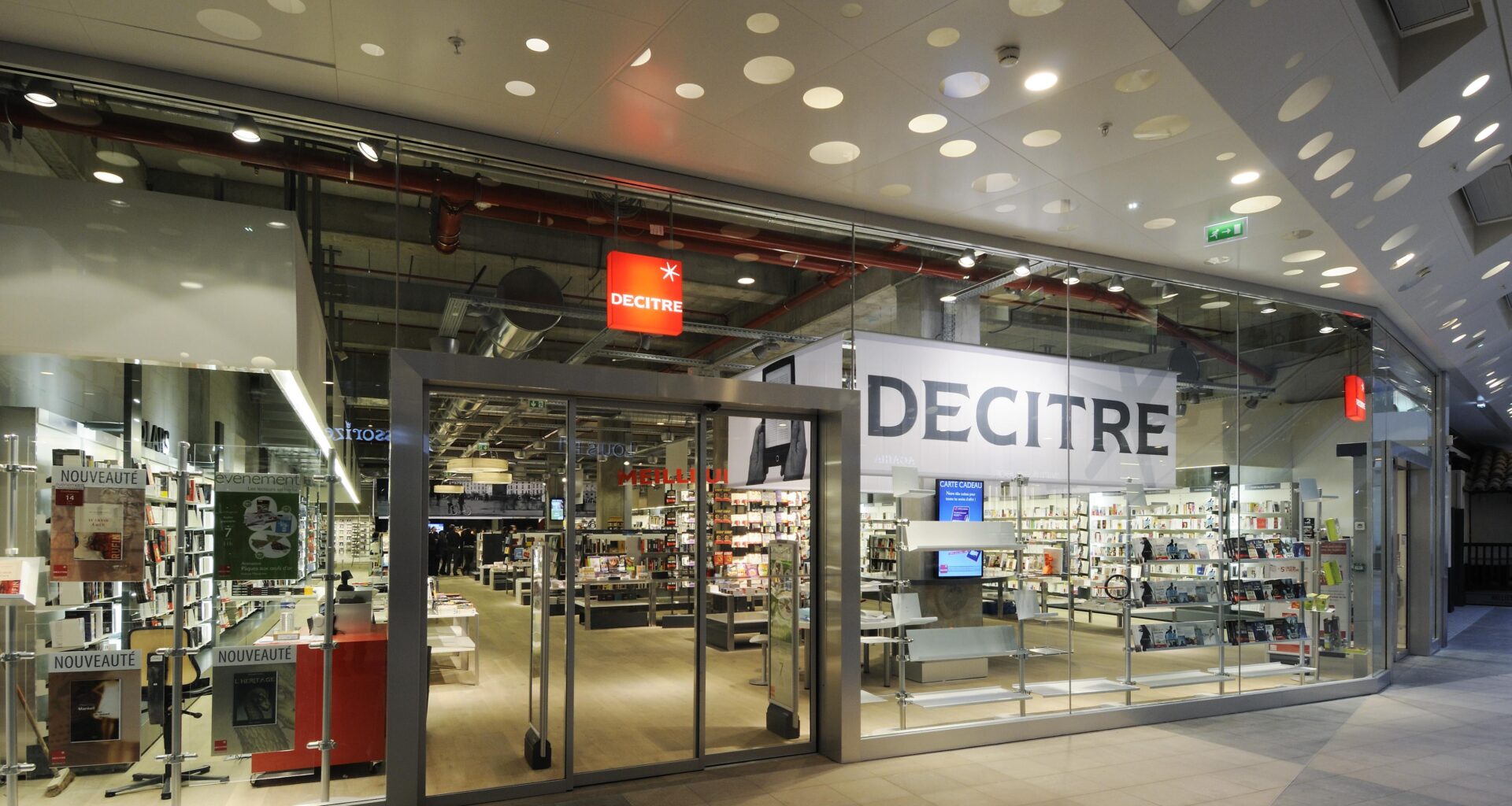 À Lyon et Saint-Étienne, plusieurs librairies Decitre vont fermer leurs portes