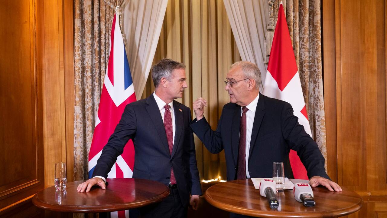 Berne et Londres s’entendent sur un accord de libre-échange renforcé, orienté sur les services