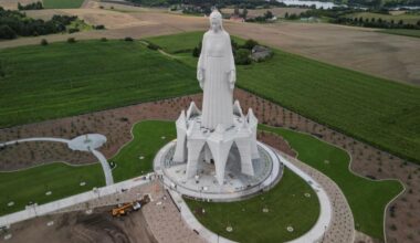 Pologne : 55 mètres de haut, une bénédiction prévue pour l'Assomption... Tout savoir sur la plus haute statue mariale d'Europe
