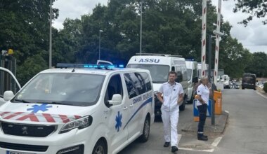 Une centaine d’ambulances postées devant les deux sites du CHU de Nantes pour alerter sur le