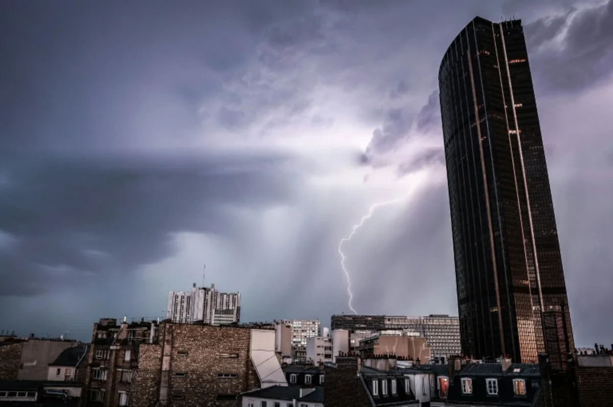 Rénovation de la tour Montparnasse : le maire de Paris va convoquer une réunion de crise