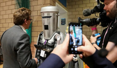 Élection partielle au Royaume-Uni : Nigel Farage face à un nombre record de rivaux