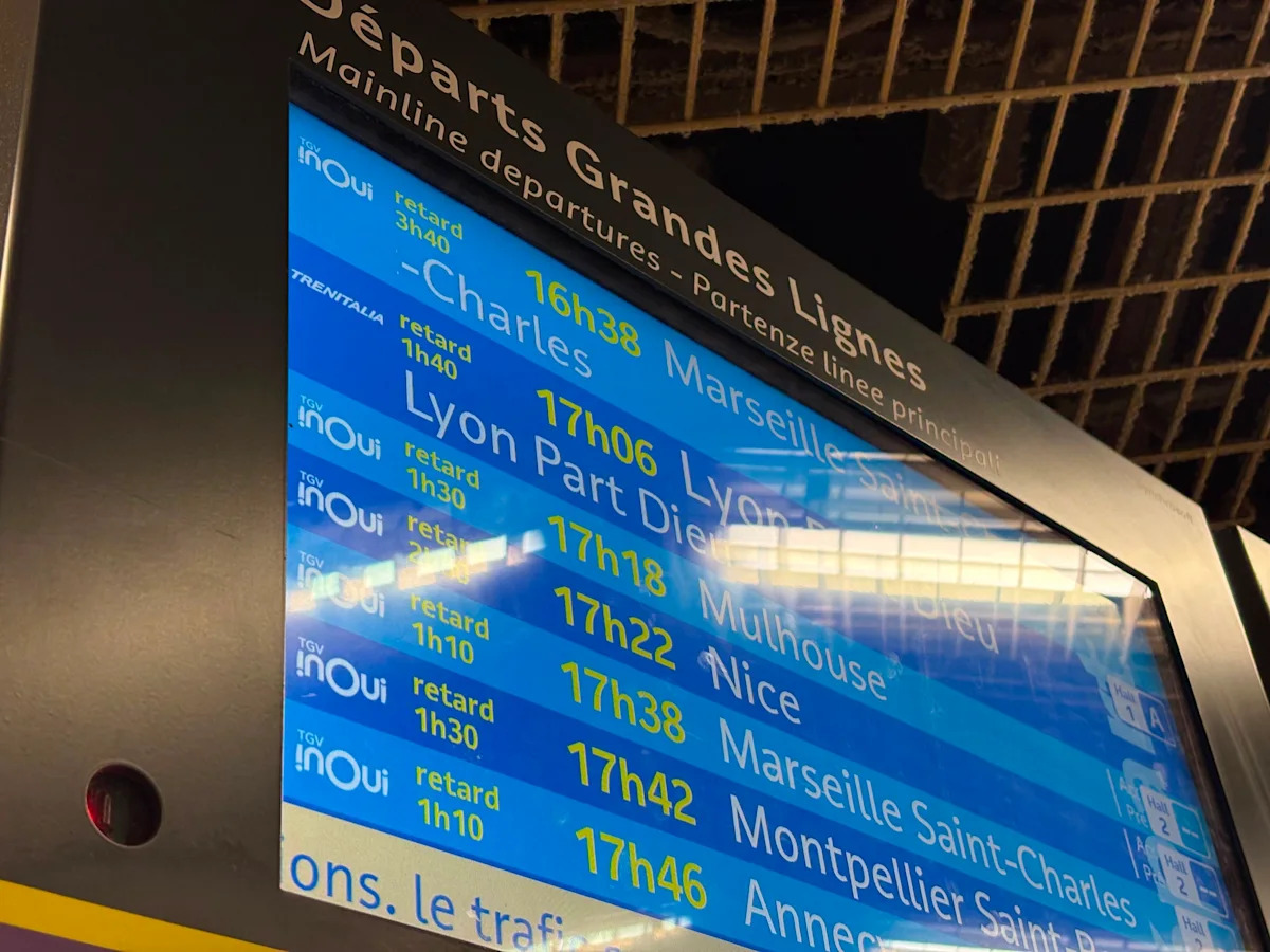 Jusqu’à 4h20 de retard : le trafic SNCF « fortement perturbé » sur la ligne Sud-Est entre Paris et Marseille à cause d’un incendie