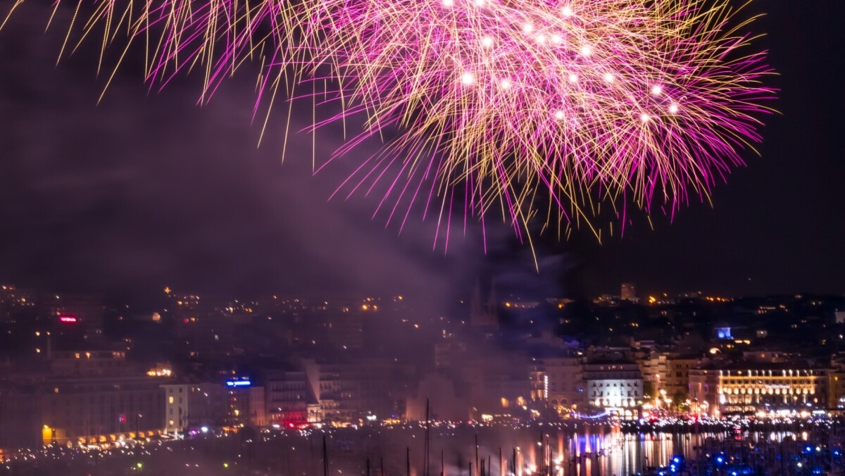 Le feu d’artifice change de date, les réservations pas toujours