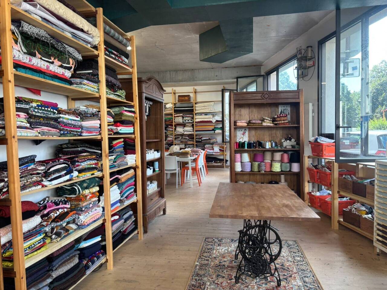 Île de Nantes : cette association de réemploi et d'insertion remplace la boutique de troc