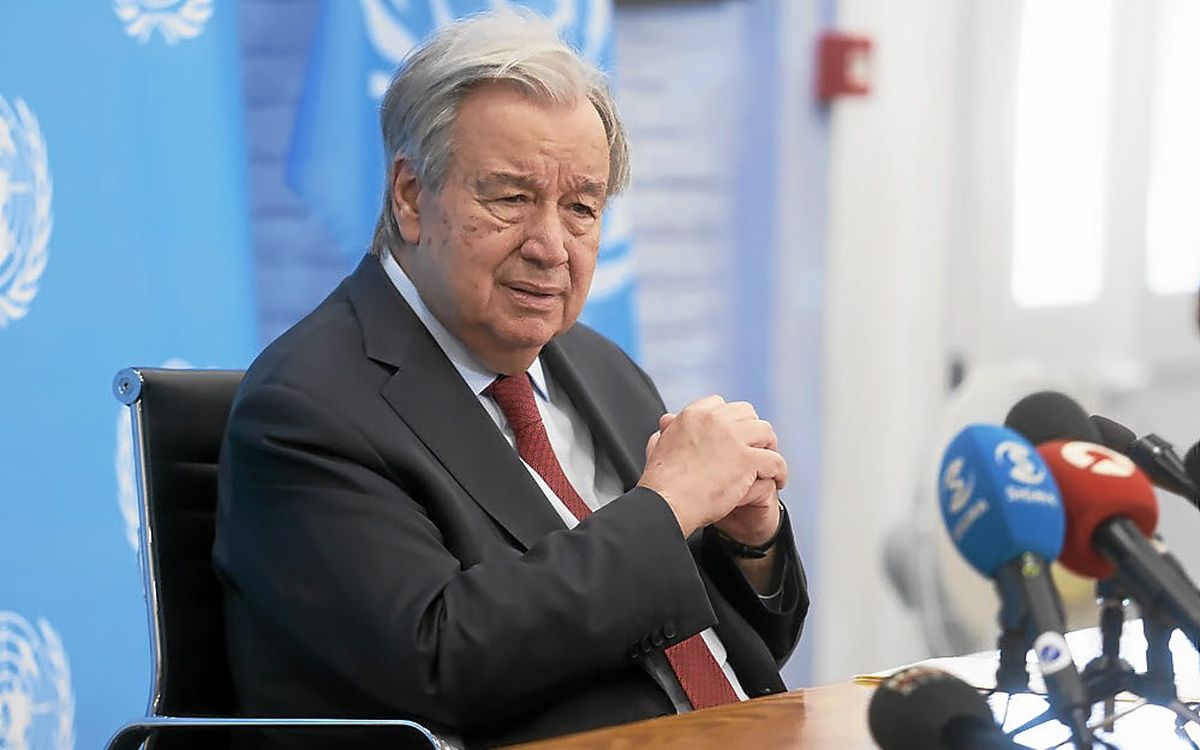 Le chef de l’ONU condamne la Russie et l’Ukraine pour leurs frappes dans des zones civiles