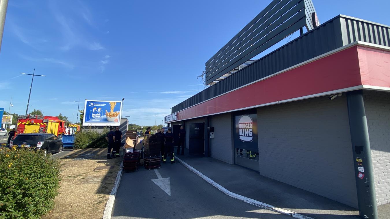 Court-circuit sans gravité au Burger King d’Englos : intervention rapide des pompiers