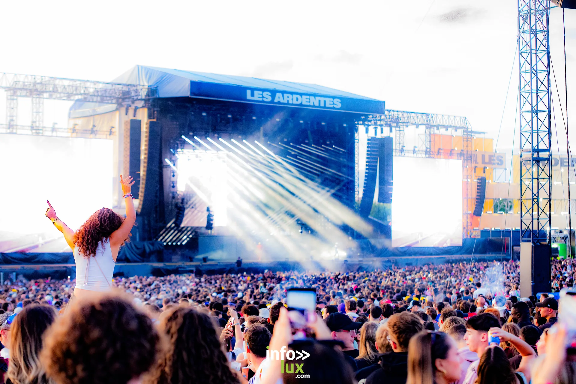 PLK aux Ardentes 2026 devant une foule massive avant son concert au Zénith de Nancy