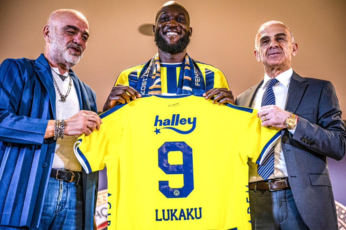 « 430 millions d'euros de dettes », sanctionné par l'UEFA mais toujours aussi actif : pourquoi Fenerbahçe continue à recruter et doit gagner contre l'OL
