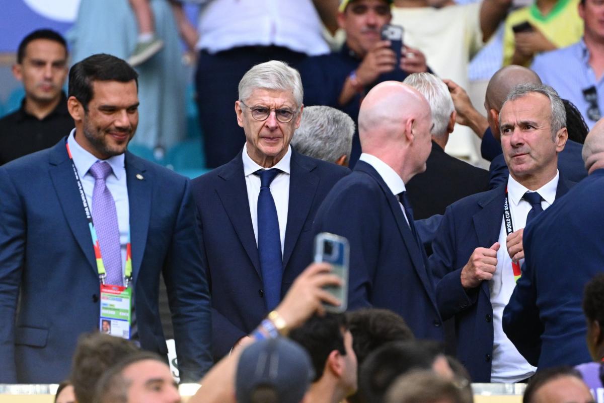 Critiqué pour son alignement avec Gianni Infantino, Arsène Wenger se positionne contre le président de la FIFA