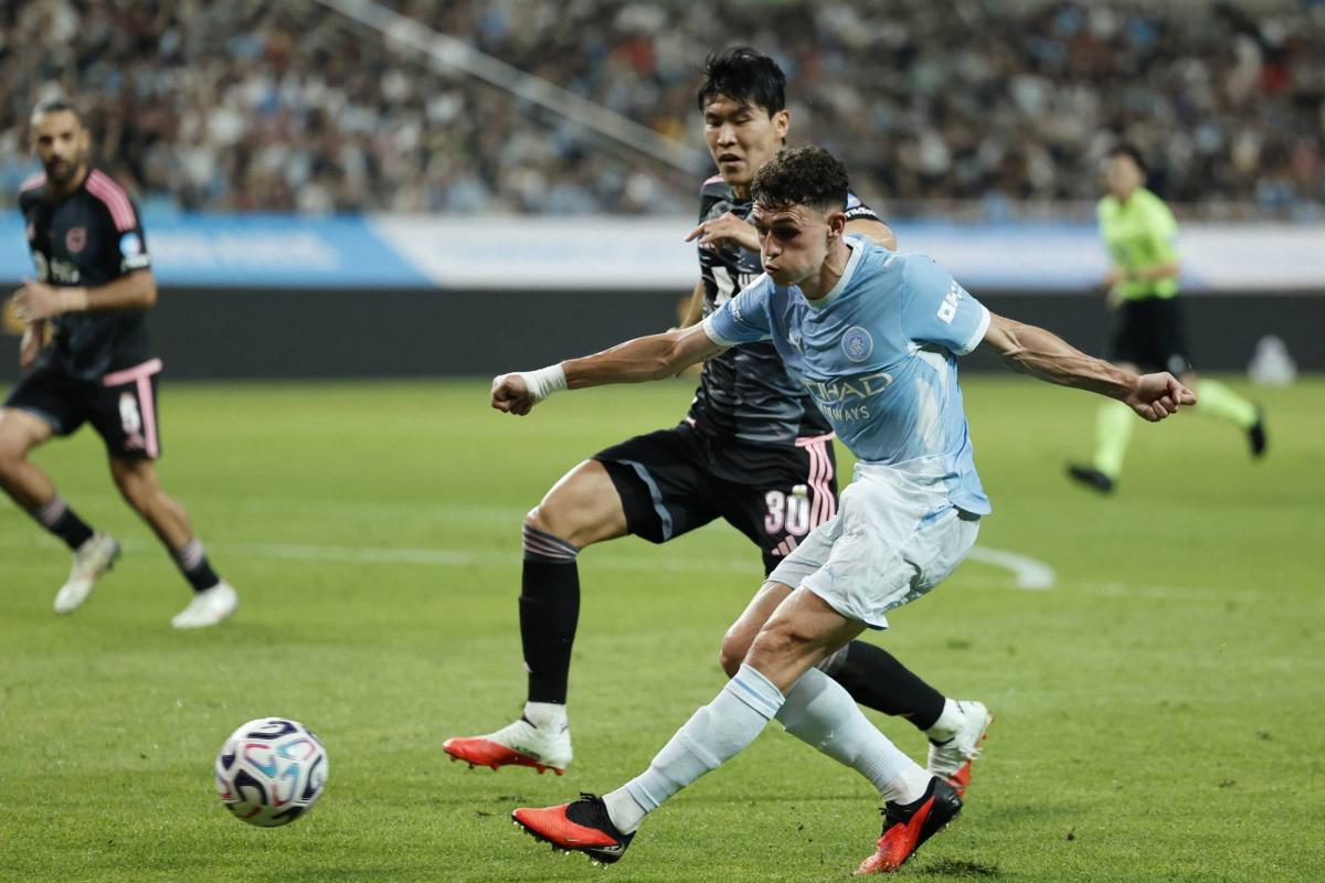 Nouvel entraîneur après Guardiola, départs de cadres, Manchester City se réinvente à marche forcée