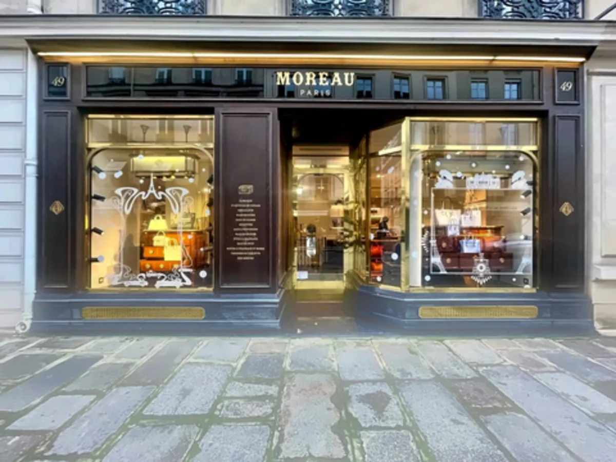 La maison historique française de maroquinerie de luxe Moreau Paris rejoint un manufacturier
