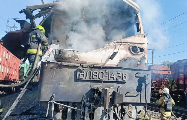 Guerre en Ukraine : Moscou frappe deux trains et Kiev paralyse une raffinerie russe pour des mois