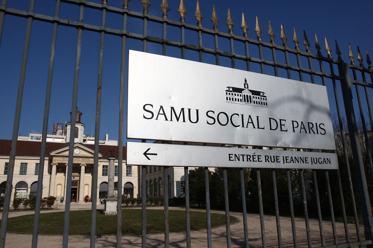 Un campement de sans-abris installés dans l'enceinte du Samu social de Paris évacué après deux mois d'occupation
