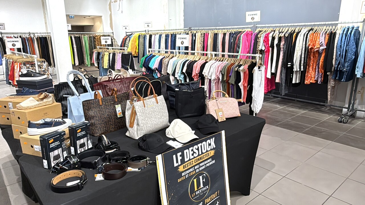 Jusqu'à -70% : des centaines d'articles de prêt-à-porter vendus à prix cassés près de Marseille