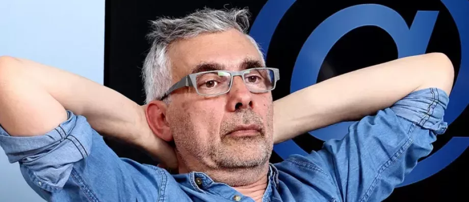 Polémique : Le journaliste Daniel Schneidermann (enfin) rattrapé par ses déclarations qualifiées d'antisémites, son soutien à la France Insoumise et son admiration sans borne pour Rima Hassan - Vidéo