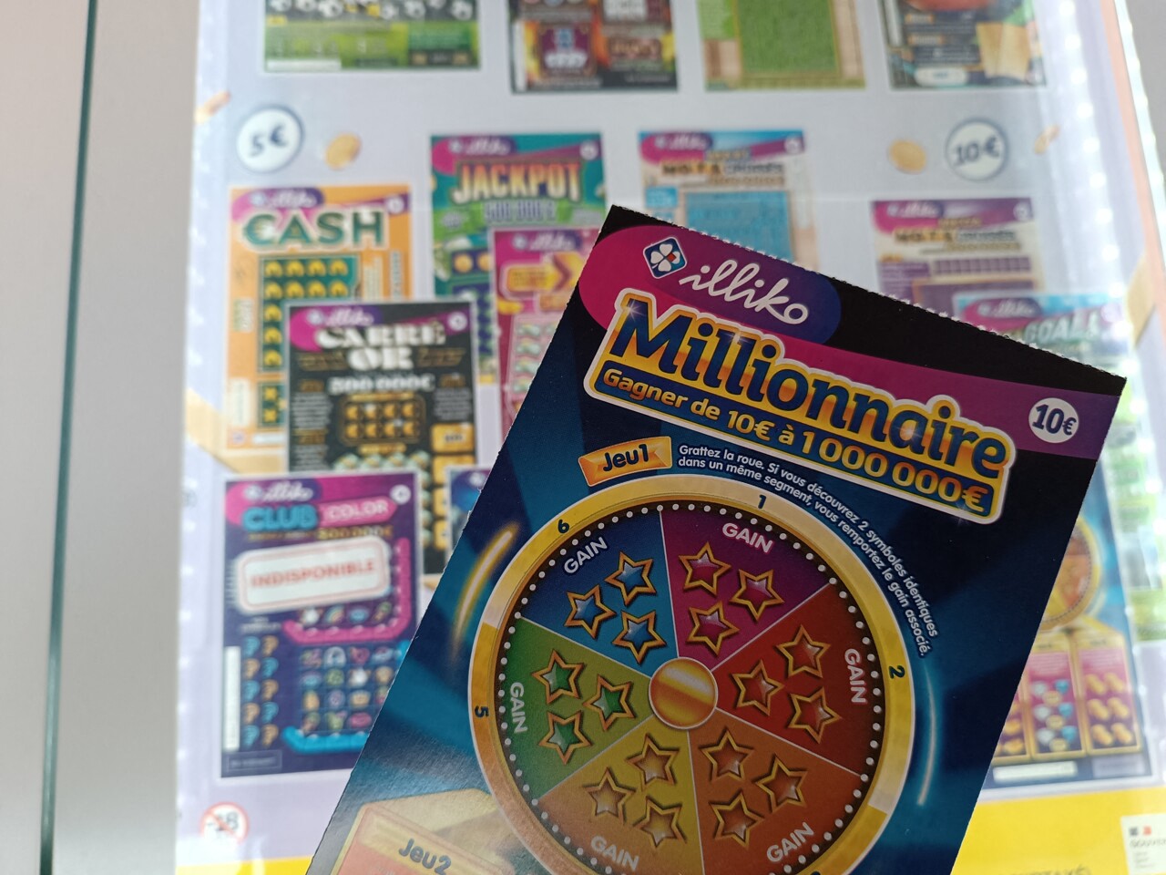 "La plus grosse somme que j'ai jamais vue" : une habitante de Saint-Étienne devient millionnaire grâce à la FDJ