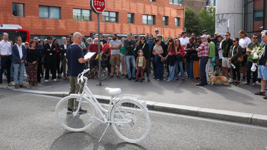 Le 19 juillet, près de 200 personnes ont rendu hommage à Romain, cycliste de 50 ans décédé à Lille après une collision avec un camion poubelle.