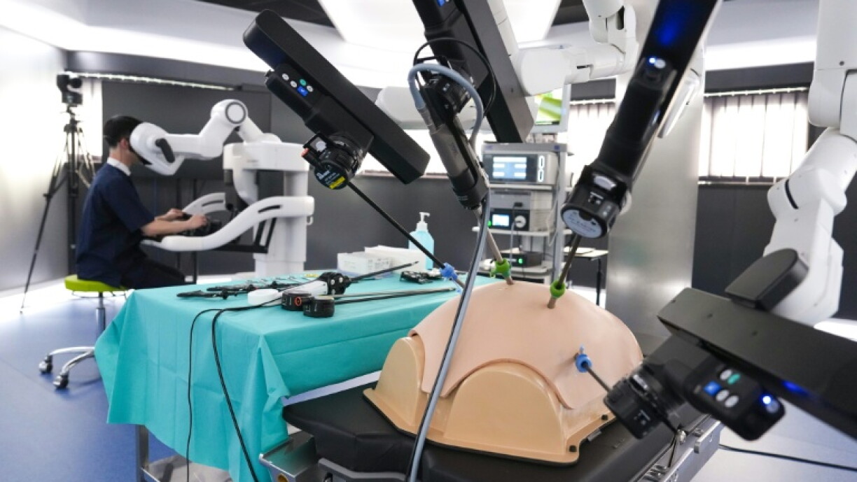 Dans le Grand Est: Un centre d'innovation japonais va créer des robots médicaux