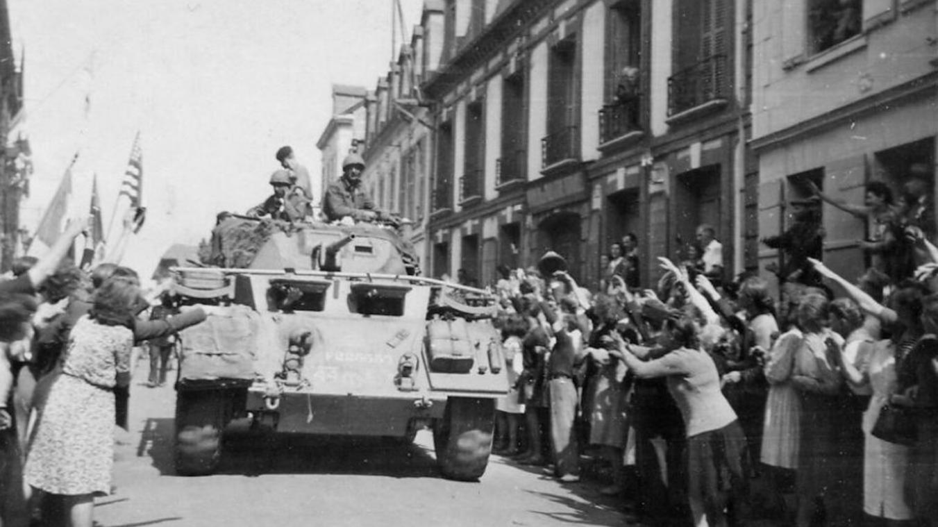 Il y a 82 ans, le général de Gaulle était accueilli à Louviers libérée