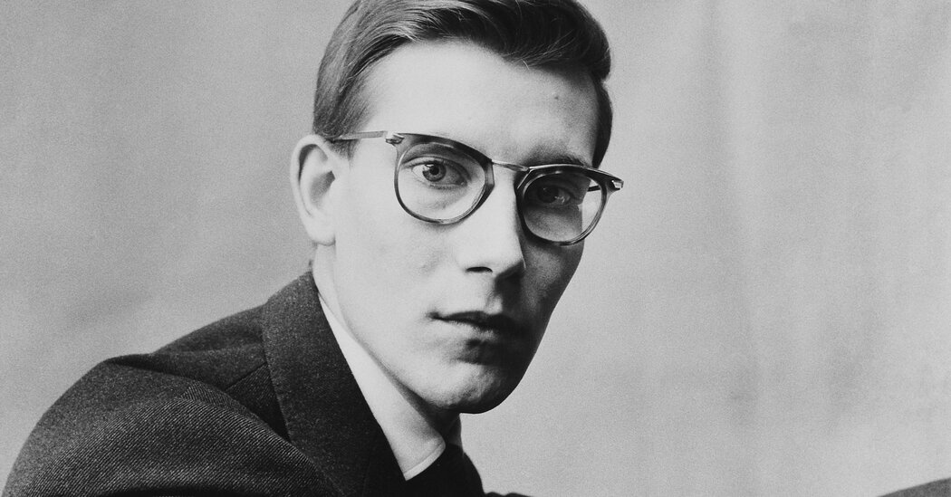 Yves Saint Laurent and Photography: A Hot and Heavy Romance