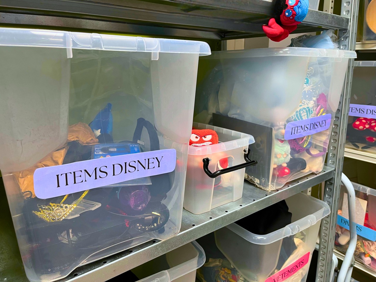 When guests leave items behind at Disneyland Paris and they are never claimed, the items are sorted and go to various organizations. These vary from providing items to those in need to raising money for philanthropic endeavors. The projects are: