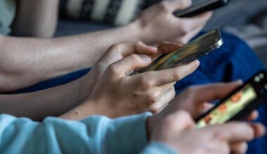 France's social media ban for children under 15 struck down by top constitutional authority