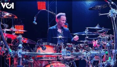 Earth Wind & Fire Drummer John Paris' Condition Improves After Coma
English: Earth Wind & Fire Drummer John Paris' Condition Improves After Coma