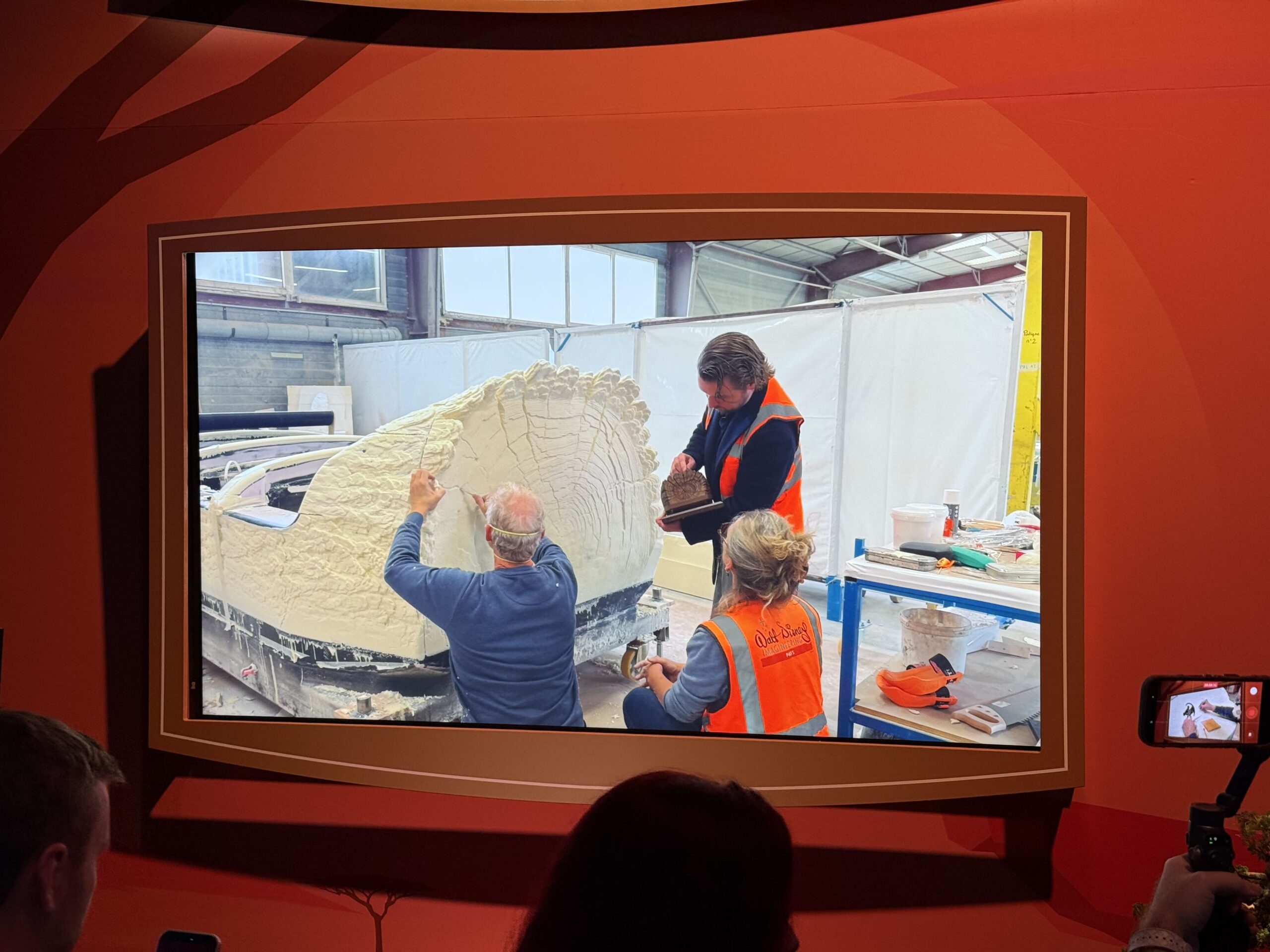 More Details of Ride Vehicle & Bugs Inside The Lion King Land at Disneyland Paris