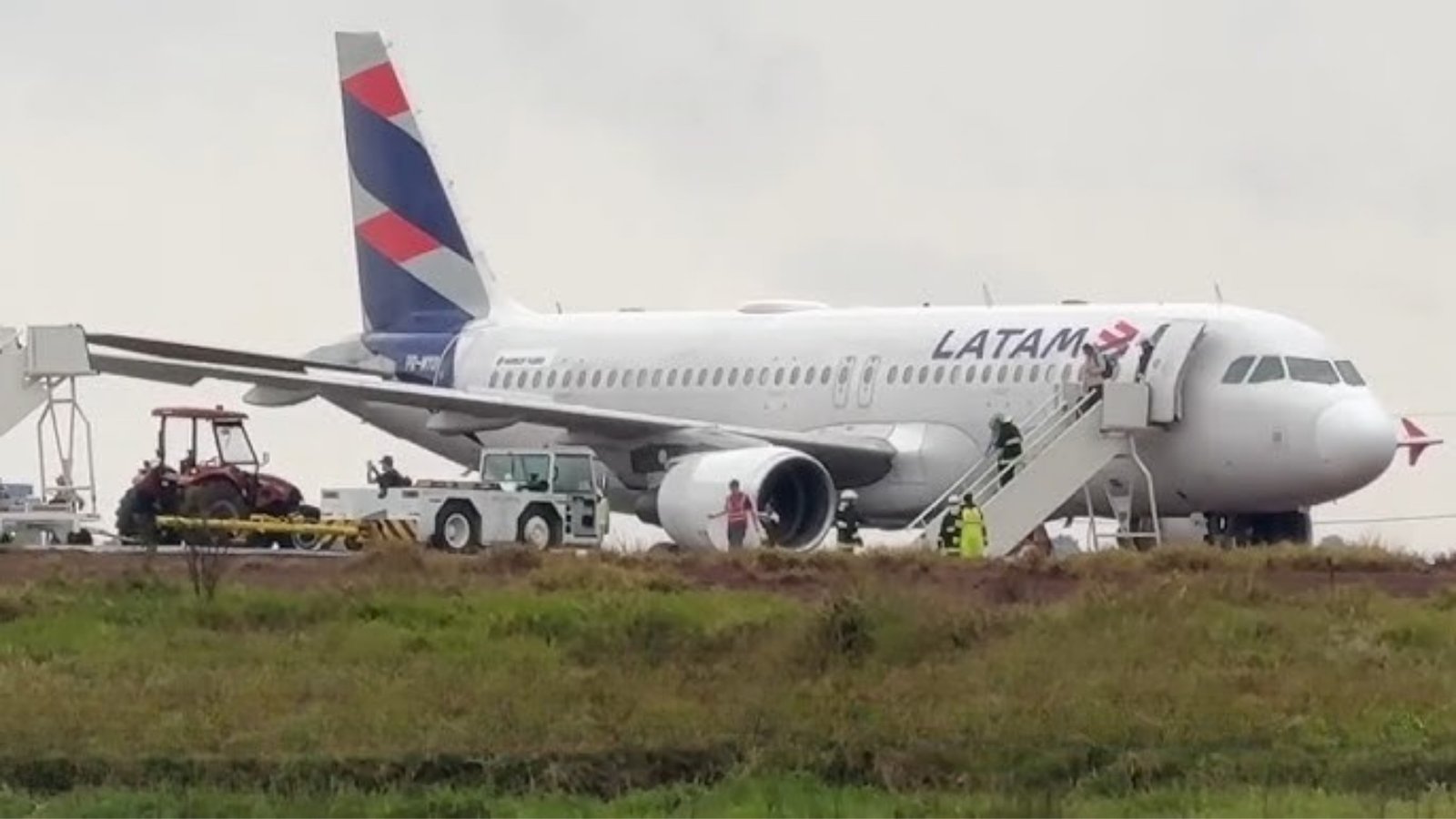 Cascavel, Brazil: A LATAM Airlines Brasil Airbus A320 carrying 151 people left the paved runway while landing at Cascavel Regional Airport in Paraná, Brazil, on August 31, 2026. The aircraft, operating flight LA3858 from São Paulo–Guarulhos International Airport to Cascavel, came to rest on soft, rain-soaked ground beside the runway. All 145 passengers and six crew members were evacuated safely, with no injuries reported. Flight LA3858 departed São Paulo-Guarulhos International Airport and was scheduled to arrive at Cascavel, approximately 710 km west of Curitiba. Flightradar24 data shows PR-MYO departed Guarulhos at about 11:19 UTC and landed at Cascavel at approximately 12:47 UTC, corresponding to about 9:47 a.m. local time. LATAM placed the occurrence at approximately 9:45 a.m. local time. The incident occurred amid rain, thunderstorms and reduced visibility around Cascavel. Weather observations for the airport recorded thunderstorms and rain in the period surrounding the aircraft's arrival, with visibility at one point reduced to about 3,000 metres. Other reports noted heavy rain and standing water around the runway area. According to tracking-based reports, the aircraft landed on Runway 15 and decelerated normally. It slowed to approximately 15 knots before the crew began a turn to backtrack along the runway. During that low-speed maneuver, the A320 departed the paved surface and entered the soft ground beside the runway, where its landing gear became partially embedded in mud. LATAM itself described the occurrence more broadly as the aircraft exceeding the runway limit during the final stage of landing. The airline has not publicly confirmed that aquaplaning, inadequate braking, runway contamination or any other specific factor caused the aircraft to leave the pavement. Although the heavy rain and wet surface are relevant circumstances, the available reports do not establish them as the confirmed cause. The airline said in its statement: “LATAM Airlines Brasil reports that the aircraft operating flight LA3858 (Guarulhos–Cascavel) on Monday (August 31) exceeded the runway limit during the final stage of its landing at approximately 9:45 a.m. local time. All 145 passengers and six crew members disembarked safely, and there were no injuries.” LATAM added that it was “providing all necessary assistance to passengers and employees” and that it was cooperating with authorities investigating the occurrence while evaluating the conditions required to remove the aircraft. The airline also reiterated that it maintains technical and operational safety measures to ensure safe travel. The runway was closed following the incident because the aircraft remained off the paved surface and had to be assessed and recovered. The closure disrupted operations at Cascavel Airport, while the return service LA3859 from Cascavel to São Paulo–Guarulhos was cancelled. LATAM said passengers affected by the cancellation were being accommodated on other services. There were no reported fatalities or injuries among the 151 occupants. Images and passenger videos published by several outlets showed the A320 standing off the runway in muddy ground and standing water, with passengers being assisted away from the aircraft. The cause of the runway excursion has not been officially established. Brazilian aviation authorities are expected to examine the aircraft's flight parameters, weather conditions, runway surface and braking performance, as well as the circumstances surrounding the aircraft's departure from the paved surface. Brazil's Aeronautical Accidents Investigation and Prevention Center (CENIPA) is involved in the technical investigation, although a definitive causal finding had not been released at the time of the reports reviewed. The occurrence is therefore being treated as a runway excursion/aviation incident, rather than a crash. Cascavel, Brazil: A LATAM Airlines Brasil Airbus A320 carrying 151 people left the paved runway while landing at Cascavel Regional Airport in Paraná, Brazil, on August 31, 2026. The aircraft, operating flight LA3858 from São Paulo–Guarulhos International Airport to Cascavel, came to rest on soft, rain-soaked ground beside the runway. All 145 passengers and six crew members were evacuated safely, with no injuries reported. Flight LA3858 departed São Paulo-Guarulhos International Airport and was scheduled to arrive at Cascavel, approximately 710 km west of Curitiba. Flightradar24 data shows PR-MYO departed Guarulhos at about 11:19 UTC and landed at Cascavel at approximately 12:47 UTC, corresponding to about 9:47 a.m. local time. LATAM placed the occurrence at approximately 9:45 a.m. local time. The incident occurred amid rain, thunderstorms and reduced visibility around Cascavel. Weather observations for the airport recorded thunderstorms and rain in the period surrounding the aircraft's arrival, with visibility at one point reduced to about 3,000 metres. Other reports noted heavy rain and standing water around the runway area. According to tracking-based reports, the aircraft landed on Runway 15 and decelerated normally. It slowed to approximately 15 knots before the crew began a turn to backtrack along the runway. During that low-speed maneuver, the A320 departed the paved surface and entered the soft ground beside the runway, where its landing gear became partially embedded in mud. LATAM itself described the occurrence more broadly as the aircraft exceeding the runway limit during the final stage of landing. The airline has not publicly confirmed that aquaplaning, inadequate braking, runway contamination or any other specific factor caused the aircraft to leave the pavement. Although the heavy rain and wet surface are relevant circumstances, the available reports do not establish them as the confirmed cause. The airline said in its statement: “LATAM Airlines Brasil reports that the aircraft operating flight LA3858 (Guarulhos–Cascavel) on Monday (August 31) exceeded the runway limit during the final stage of its landing at approximately 9:45 a.m. local time. All 145 passengers and six crew members disembarked safely, and there were no injuries.” LATAM added that it was “providing all necessary assistance to passengers and employees” and that it was cooperating with authorities investigating the occurrence while evaluating the conditions required to remove the aircraft. The airline also reiterated that it maintains technical and operational safety measures to ensure safe travel. The runway was closed following the incident because the aircraft remained off the paved surface and had to be assessed and recovered. The closure disrupted operations at Cascavel Airport, while the return service LA3859 from Cascavel to São Paulo–Guarulhos was cancelled. LATAM said passengers affected by the cancellation were being accommodated on other services. There were no reported fatalities or injuries among the 151 occupants. Images and passenger videos published by several outlets showed the A320 standing off the runway in muddy ground and standing water, with passengers being assisted away from the aircraft. The cause of the runway excursion has not been officially established. Brazilian aviation authorities are expected to examine the aircraft's flight parameters, weather conditions, runway surface and braking performance, as well as the circumstances surrounding the aircraft's departure from the paved surface. Brazil's Aeronautical Accidents Investigation and Prevention Center (CENIPA) is involved in the technical investigation, although a definitive causal finding had not been released at the time of the reports reviewed. The occurrence is therefore being treated as a runway excursion/aviation incident, rather than a crash.