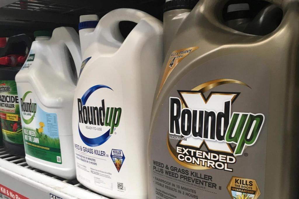 Bayer's $7.25B Roundup cancer settlement faces new delay in court