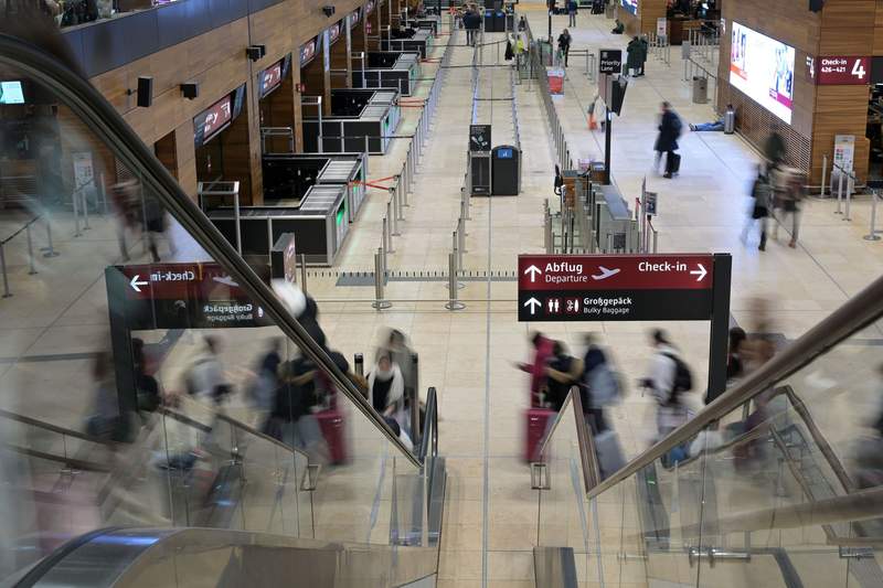 Fast-track asylum centre launched at Berlin airport under new EU rules