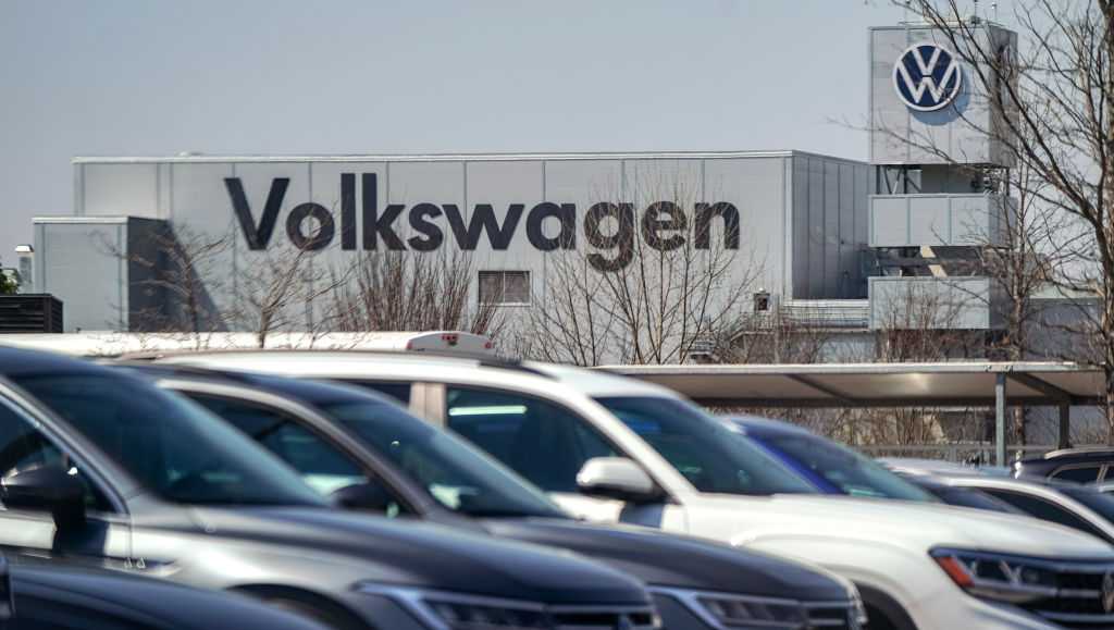 Volkswagen reportedly planning to cut 100,000 jobs