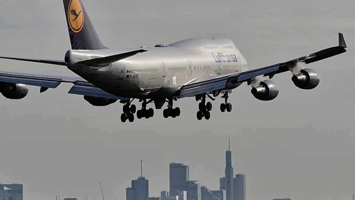Survey: Half of Germany's top earners consider moving abroad