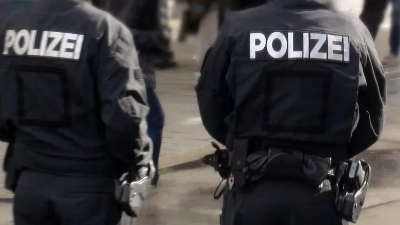 Germany: Planned a terror attack at a synagogue and blew his fingers off