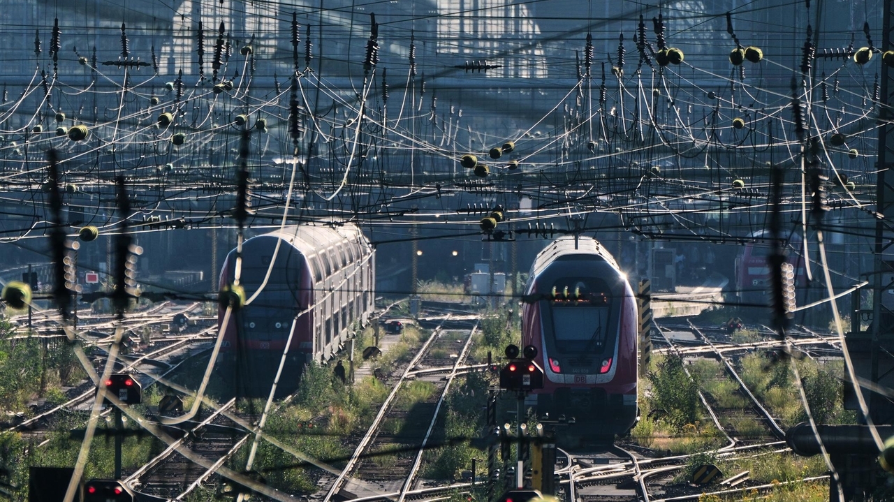 German railway to ban consuming alcohol at all its stations, with some exemptions